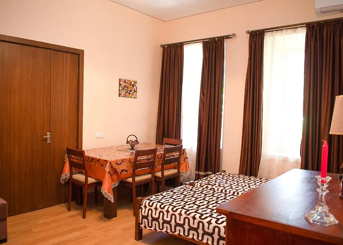 Apartment In City Center